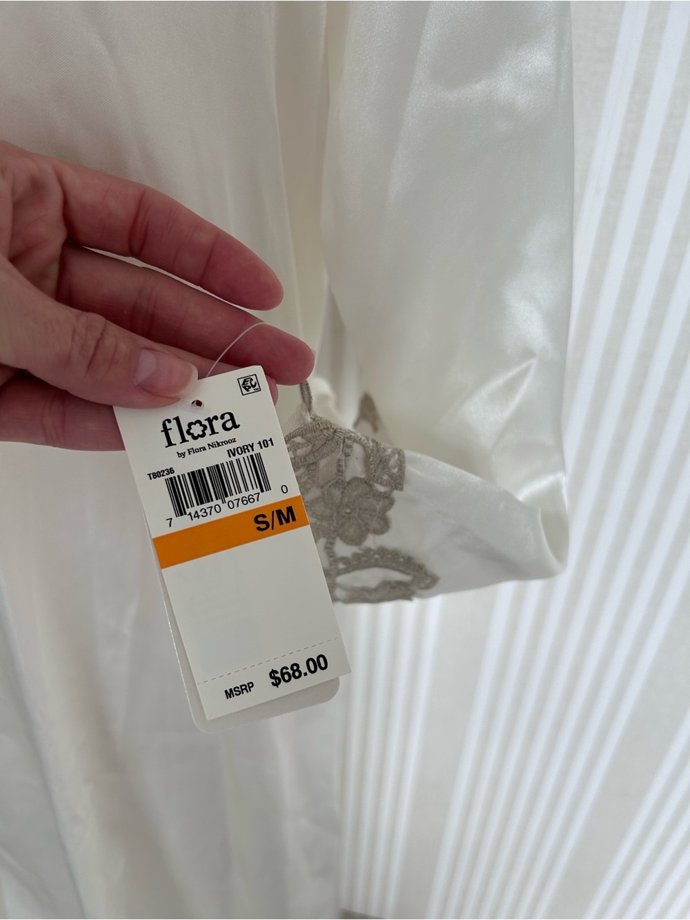 Flora Nikrooz Stella Long Robe Ivory Bridal Collection Women’s Size S/M NWT - Picture 8 of 9